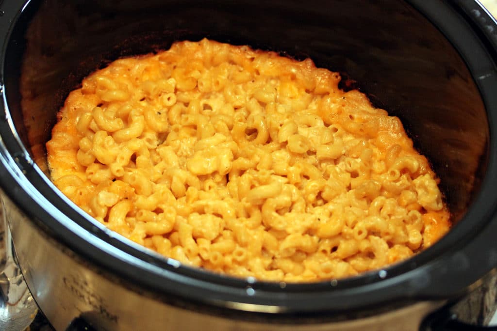Crock pot recipes spicy Crock Pot Cooking. Don't overlook the slow cooker as being just as valuable a kitchen tool as your stove or oven. While it's long been recognized as an ideal way to cook roasts and stews, it can do so much more - and we'll show you how.